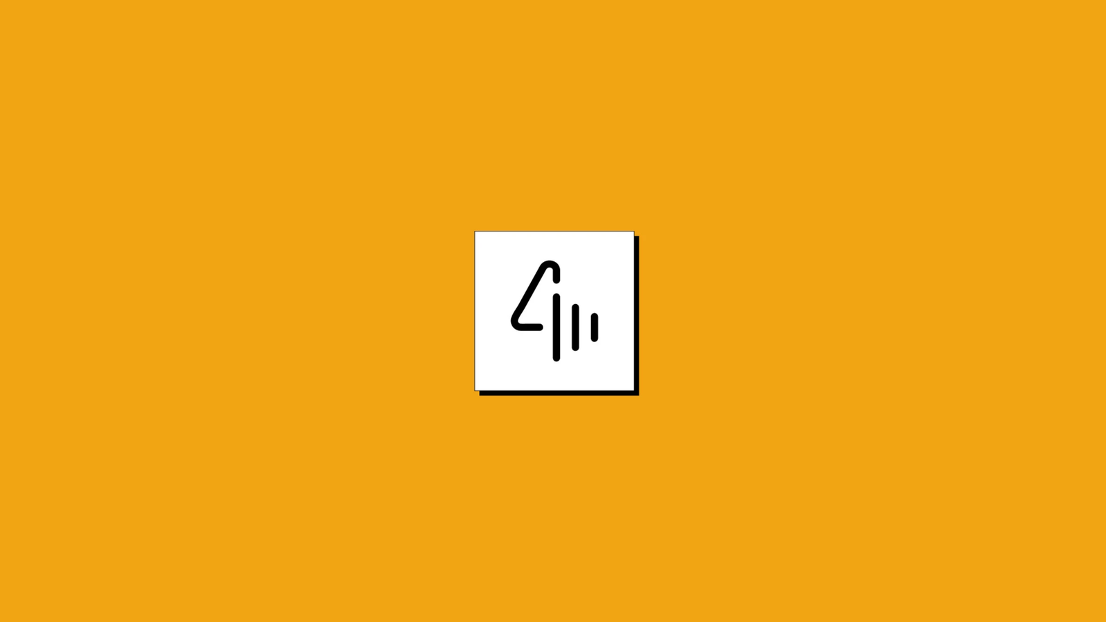 Logo de TR4CK (pronunciado track) sobre un fondo naranja
